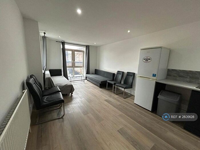 2 Bedroom Flat To Rent In Kilburn High Road, London, NW6