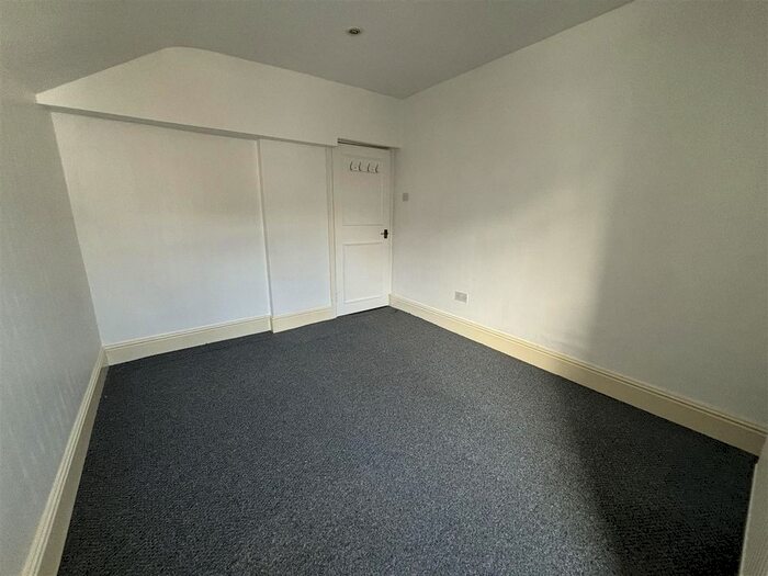 1 Bedroom Flat To Rent In Cathays, Cardiff, CF10