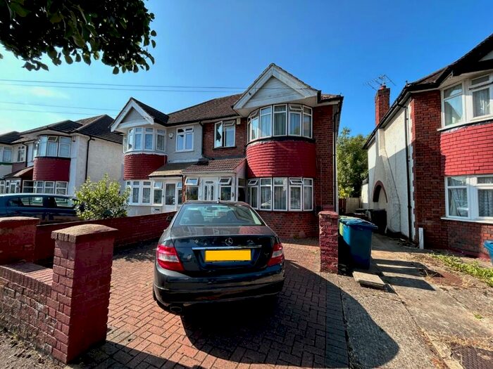 3 Bedroom Semi-Detached House To Rent In Brampton Grove, Harrow, Greater London, HA3