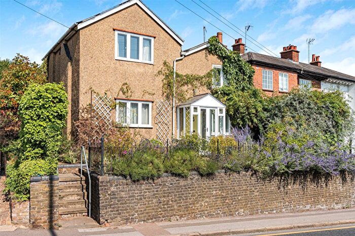 3 Bedroom Detached House For Sale In Aldenham Road, Bushey, Hertfordshire, WD23
