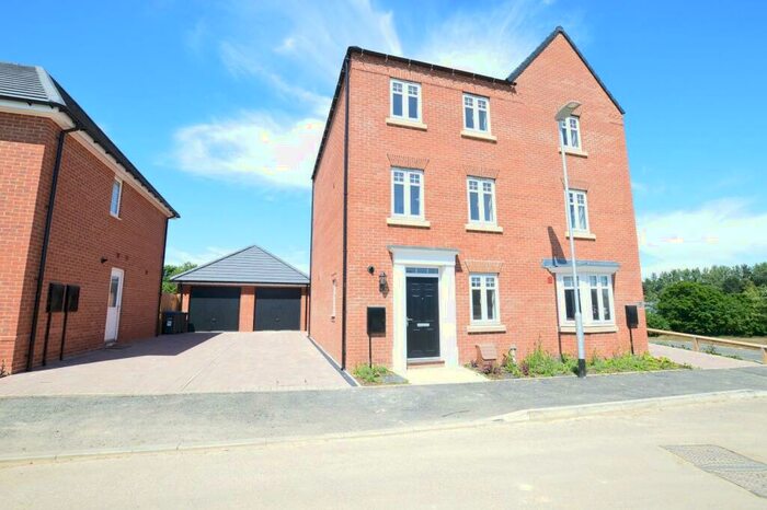 4 Bedroom Semi-Detached House To Rent In Muirfield, Mount Oswald, Durham, DH1