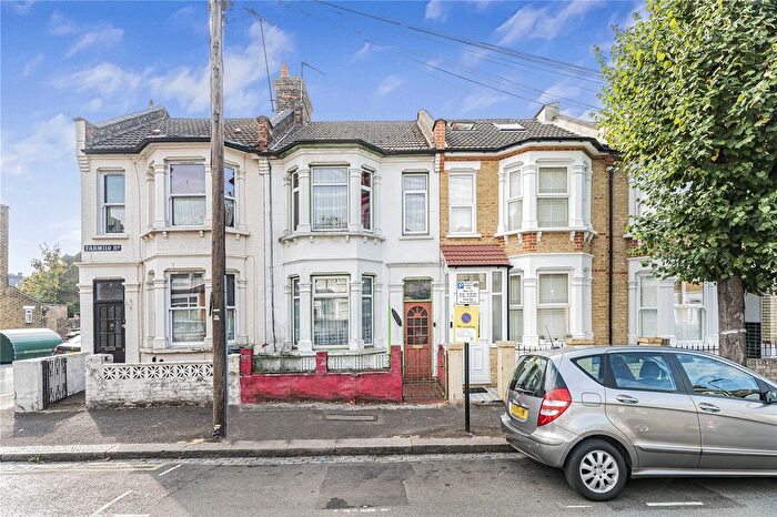 3 Bedroom Terraced House For Sale In Farmilo Road, Walthamstow, E17