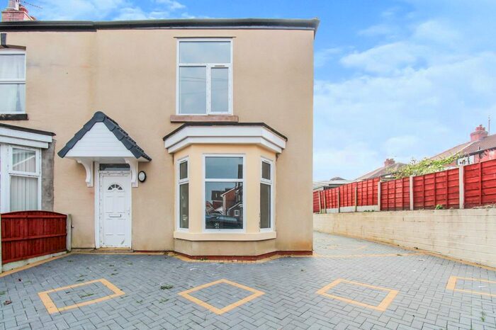 3 Bedroom Terraced House To Rent In Springfield Street, Heywood, OL10