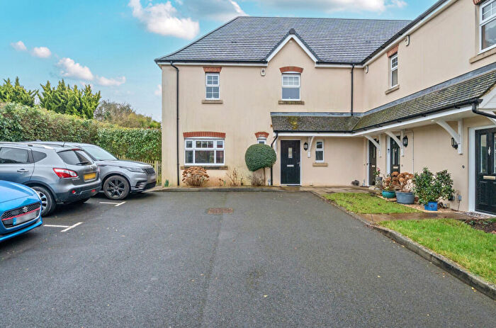 2 Bedroom Retirement Property For Sale In Greenacre Close, Alton, Hampshire, GU34