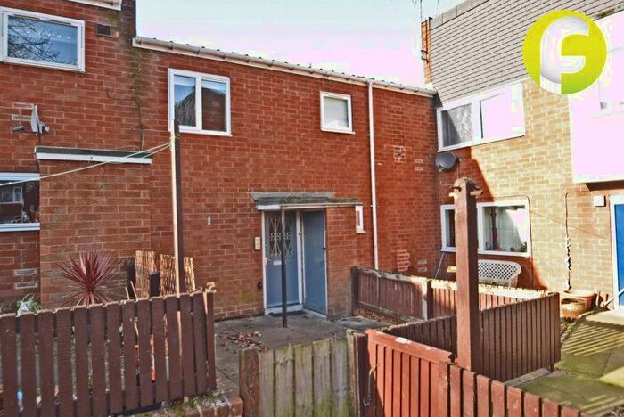 2 Bedroom Flat To Rent In Queen Anne Court, Heaton, NE6