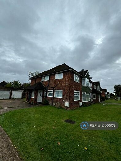 2 Bedroom Flat To Rent In Sterling Avenue, Edgware, HA8