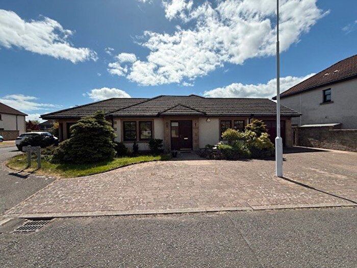 4 Bedroom Bungalow To Rent In Muir Gardens, Fife, KY16