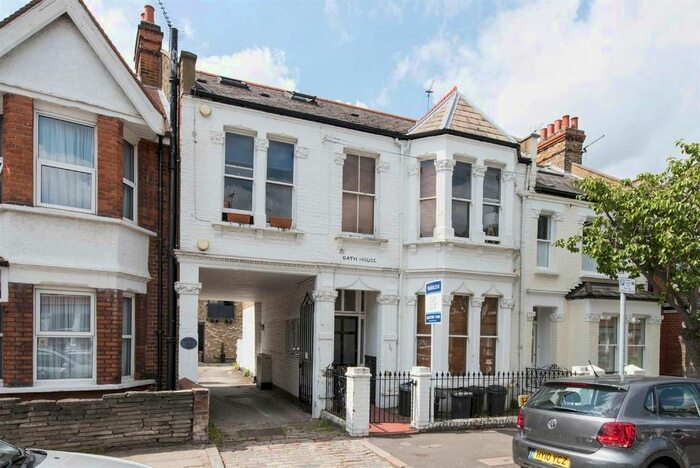 2 Bedroom Flat To Rent In Danemere Street, London, SW15