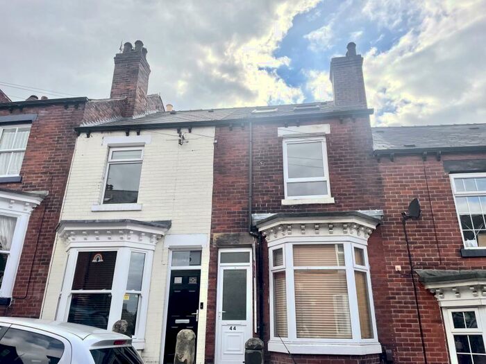 3 Bedroom Terraced House To Rent In Woodbank Crescent, Sheffield, S8