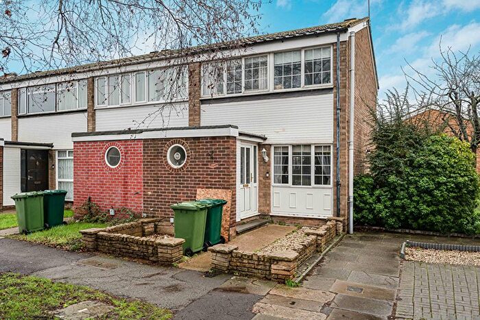 3 Bedroom End Terrace House For Sale In Falcon Way, Sunbury-On-Thames, Surrey, TW16