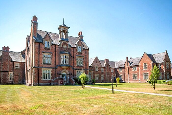 2 Bedroom Flat For Sale In Leighton Park, Bicton Heath, Shrewsbury, Shropshire, SY3