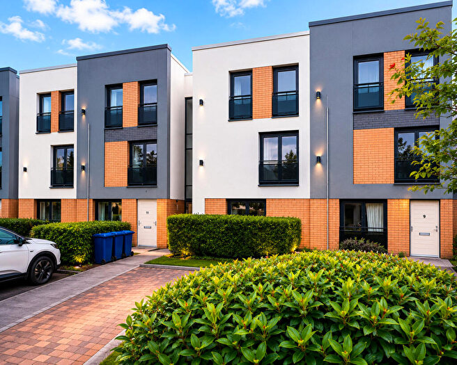 2 Bedroom Apartment To Rent In Firpark Close, Glasgow, G31