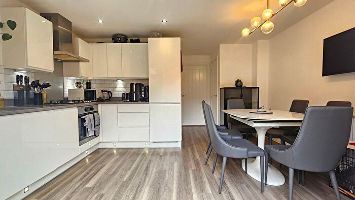 3 Bedroom Property To Rent In Thomas Drive, Swanscombe, DA10