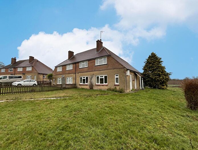 3 Bedroom Semi Detached House For Sale In Birling Park Estate, Birling, West Malling, Kent, ME19