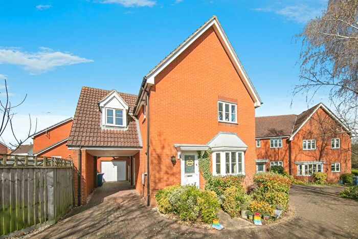 3 Bedroom Detached House For Sale In Lacewing Close, Pinewood, Ipswich, IP8