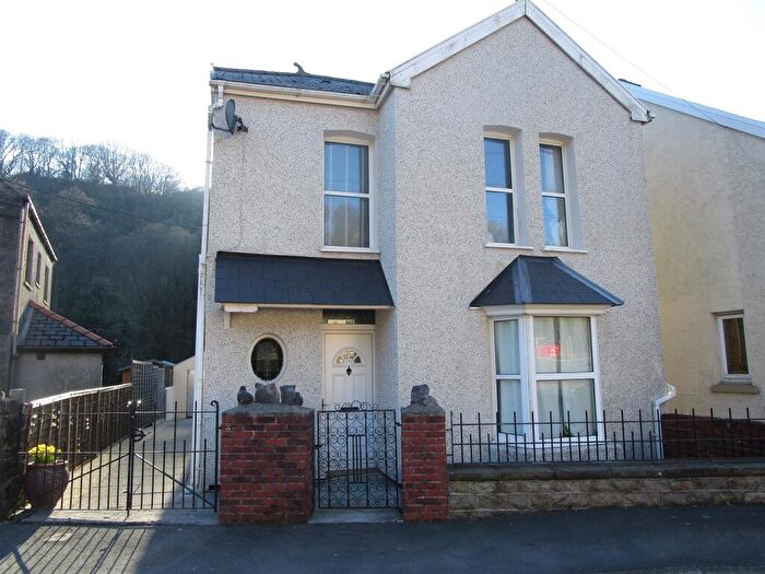 3 Bedroom Detached House For Sale In Heol Gwys, Upper Cwmtwrch, Swansea., SA9