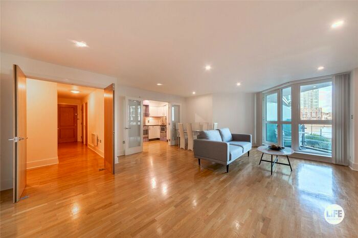 2 Bedroom Flat To Rent In Drake House, St. George Wharf, Vauxhall, London, SW8