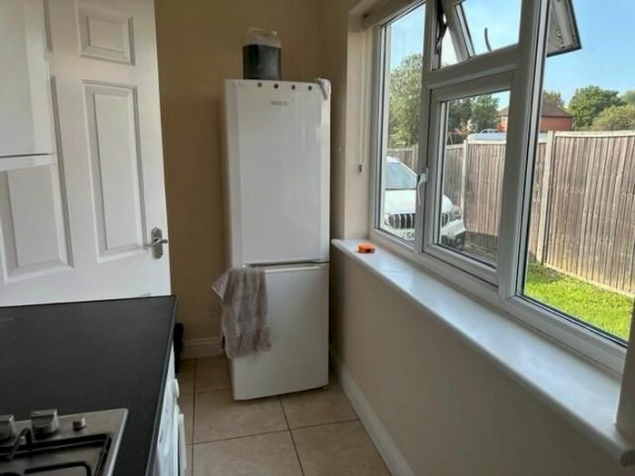 1 Bedroom Flat To Rent In Greenford Road, Greenford, UB6