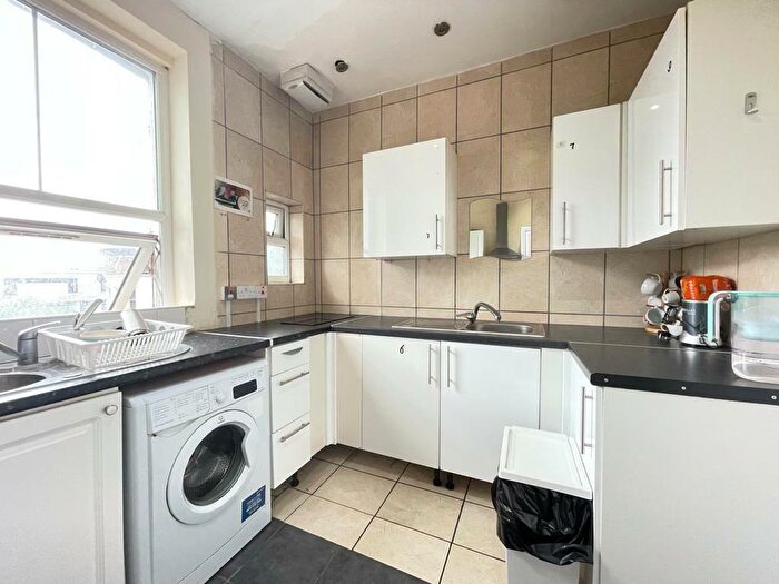 6 Bedroom End Of Terrace House To Rent In Agar Grove, London, NW1