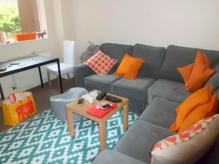 5 Bedroom Property To Rent In Tiverton Road, Selly Oak, Birmingham, B29