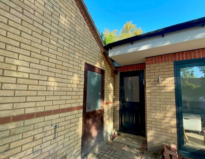 Studio To Rent In Mander Way, Mowbray Road, Cambridge, CB1