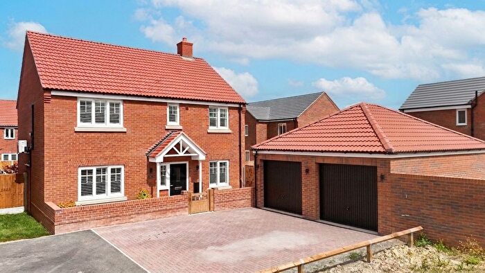 4 Bedroom Detached House For Sale In Honeysuckle Way, Exning, CB8