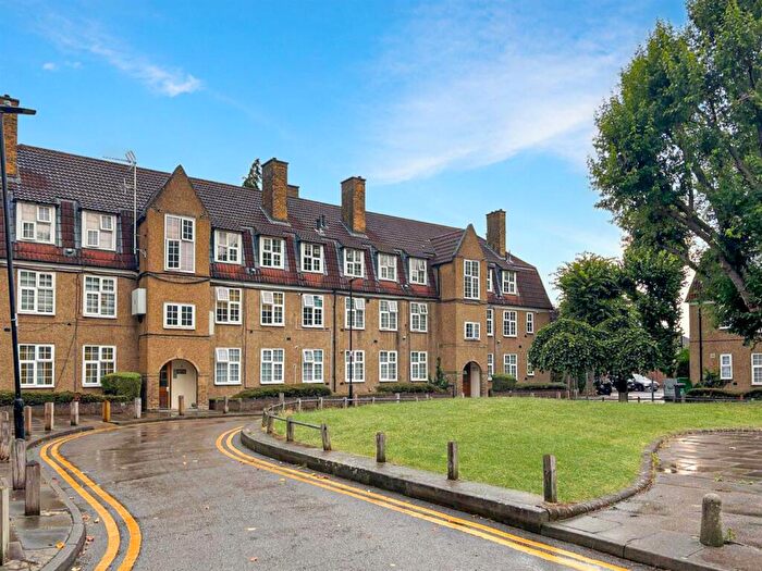 2 Bedroom Flat To Rent In Topham Square, London, N17