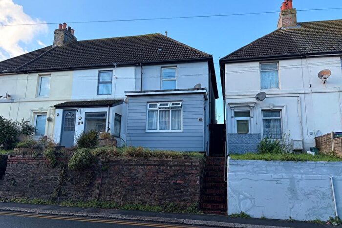 2 Bedroom House To Rent In Risborough Lane, Folkestone, CT19
