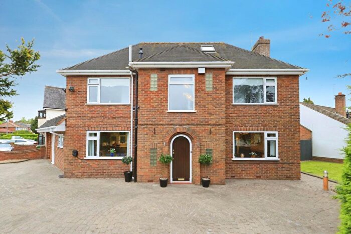 4 Bedroom Detached House For Sale In Springhill Lane, Wolverhampton, WV4