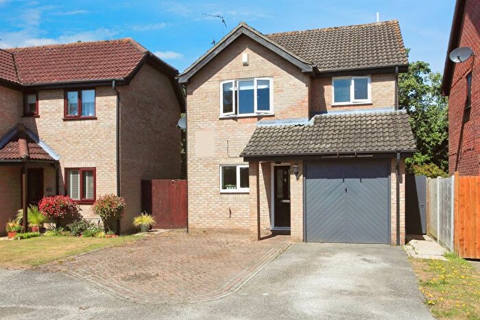 3 Bedroom Detached House For Sale In Redbridge, Peterborough, PE4