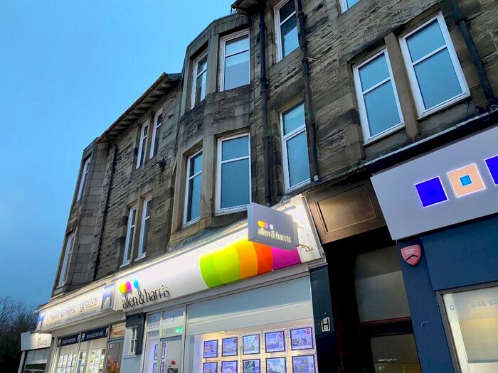 2 Bedroom Flat To Rent In Busby Road, Glasgow, G76