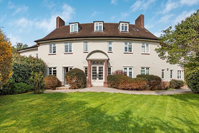 2 Bedroom Flat For Sale In George Square, Merton Park, SW19