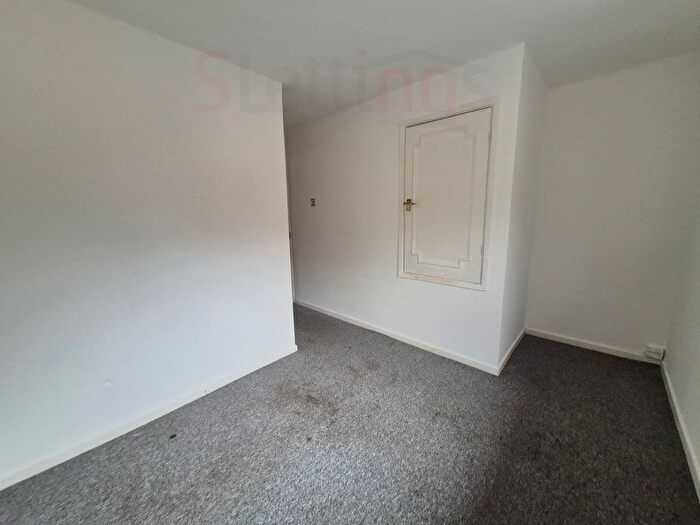 4 Bedroom Terraced House To Rent In Wheatley Close, London, NW4