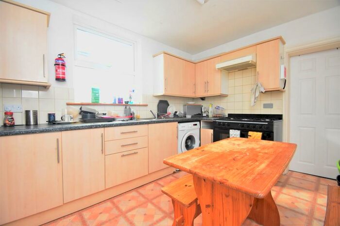 5 Bedroom Barn Conversion To Rent In Havelock Road, Southsea, PO5