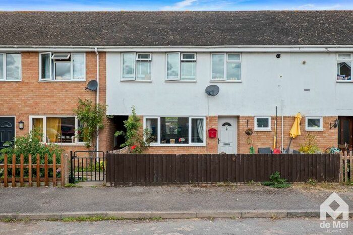 3 Bedroom Terraced House For Sale In Brookside, Tewkesbury, GL20