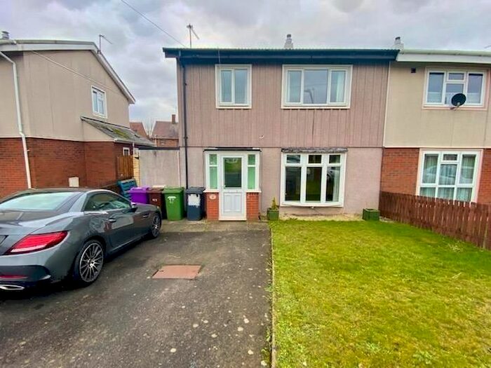 3 Bedroom Property To Rent In Lauderdale Gardens, Wolverhampton WV10