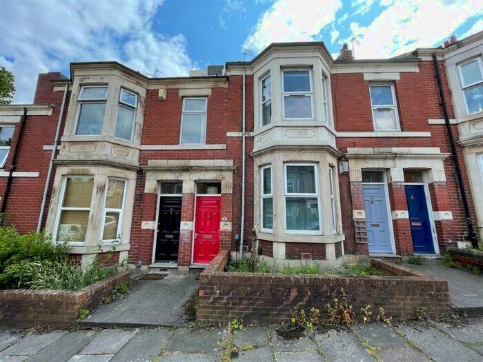 5 Bedroom Maisonette To Rent In Wolseley Gardens, Newcastle Upon Tyne, NE2