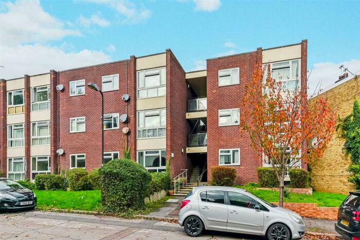 1 Bedroom Flat To Rent In Beresford Road, North Chingford, E4