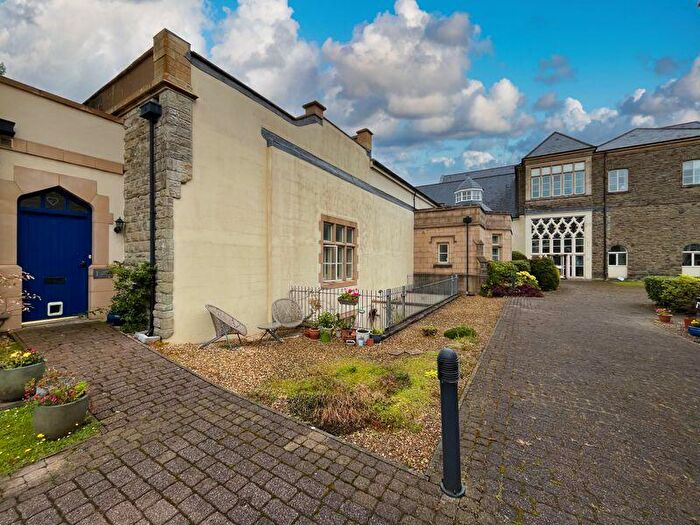 2 Bedroom Apartment For Sale In The Manor, Pontyclun, CF72
