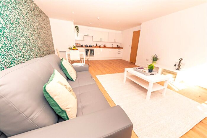 2 Bedroom Flat To Rent In The Plaza, Advent Way, Ancoats, Manchester, M4