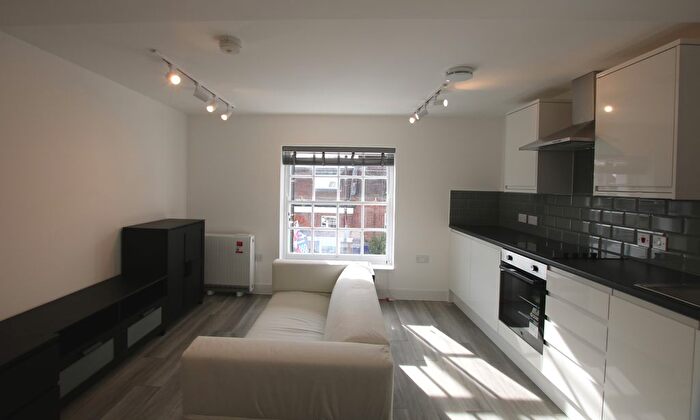 1 Bedroom Flat To Rent In High Street, Barnet, EN5