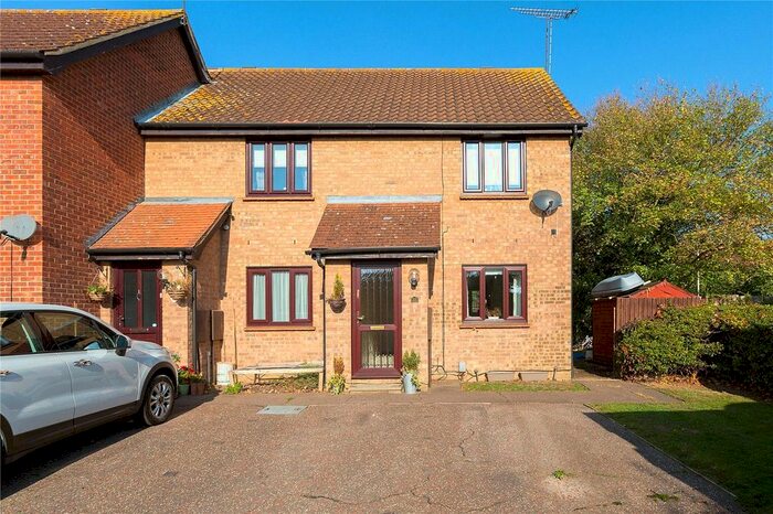 2 Bedroom Maisonette To Rent In Gilson Close, Chelmer Village, Chelmsford, Essex, CM2