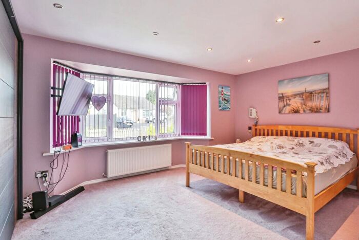 3 Bedroom Bungalow For Sale In Encombe Close, Poole, BH12