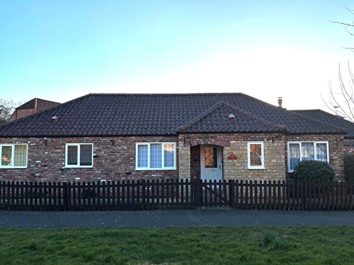 3 Bedroom Detached Bungalow To Rent In Thorold Way, Harmston, LN5