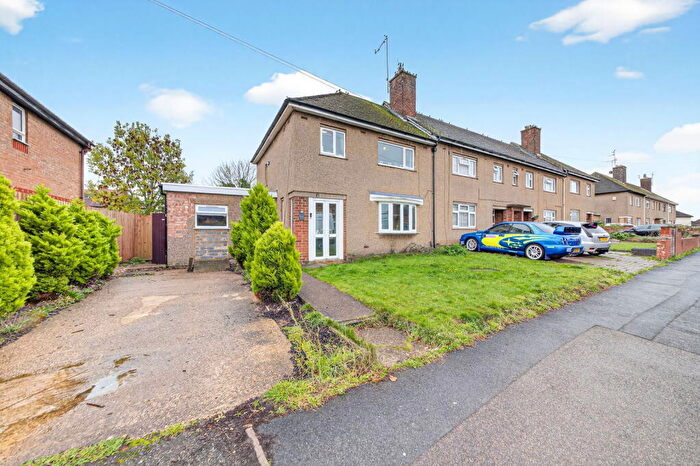 3 Bedroom End Of Terrace House For Sale In Almond Road, Kettering, NN16