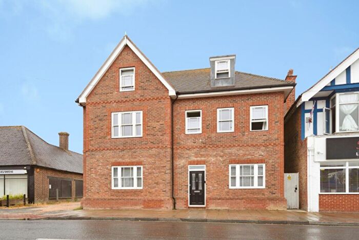 2 Bedroom Flat For Sale In Dairy Mews, Selsey, Chichester, West Sussex, PO20