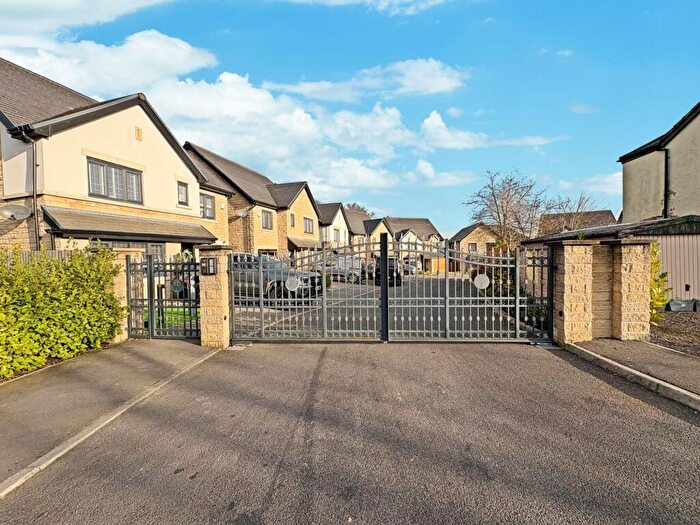 5 Bedroom Detached House For Sale In Pennine View, Westhoughton, BL5