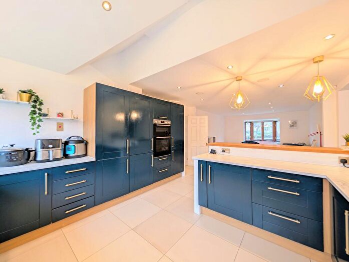 5 Bedroom Detached House For Sale In Irving Dale, Old Farm Park, MK7