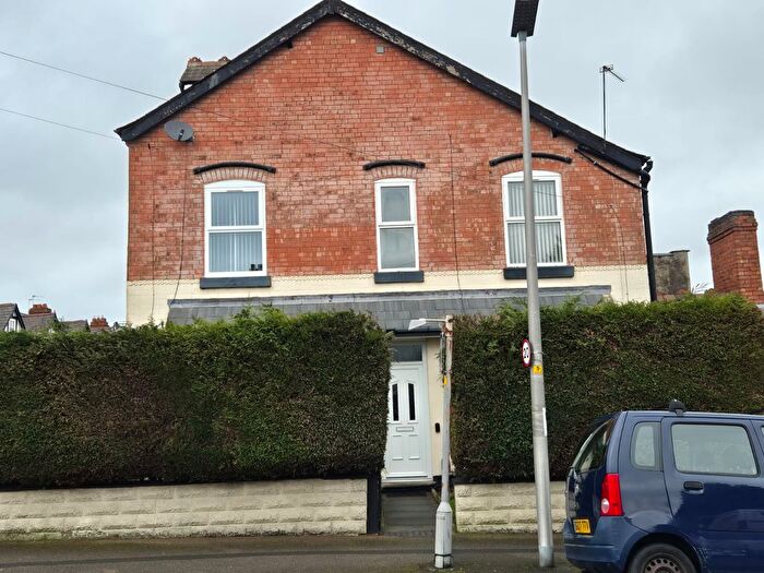 3 Bedroom End Of Terrace House To Rent In Sherwood Road, Smethwick, B67