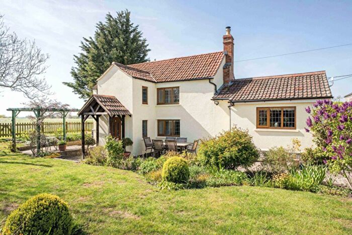 3 Bedroom Cottage For Sale In Stone Lane, East Pennard, Shepton Mallet, Somerset, BA4